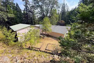 5010 Griffin Creek Rd, Medford, OR 97501 - Photo 12