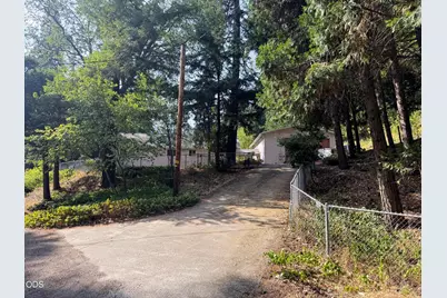 5010 Griffin Creek Road, Medford, OR 97501 - Photo 4