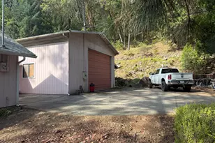 5010 Griffin Creek Rd, Medford, OR 97501 - Photo 14