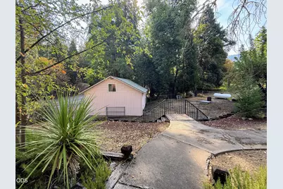 5010 Griffin Creek Road, Medford, OR 97501 - Photo 10