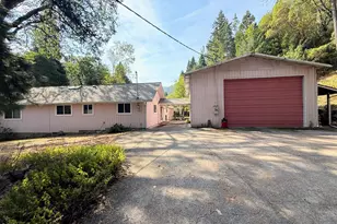 5010 Griffin Creek Rd, Medford, OR 97501 - Photo 2