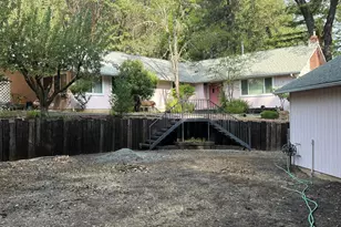 5010 Griffin Creek Rd, Medford, OR 97501 - Photo 8