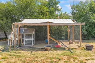585 SE 4th St, Prineville, OR 97754 - Photo 18