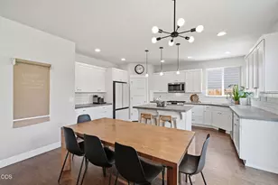 2866 NE Marea Dr, Bend, OR 97701 - Photo 6