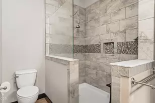 69435 Hinkle Butte Dr, Sisters, OR 97759 - Photo 36