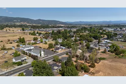 [Address not provided], Medford, OR 97501 - Photo 34