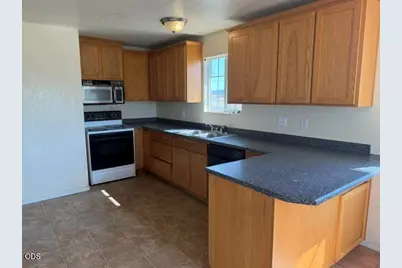 7465 Table Rock Terrace, Central Point, OR 97502 - Photo 18