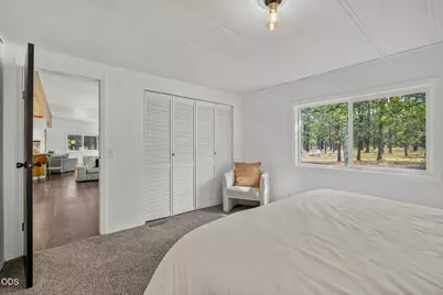 54761 Pinewood Avenue, Bend, OR 97707 - Photo 18
