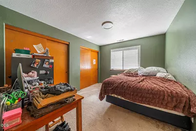 2954 Farmington Avenue, Medford, OR 97504 - Photo 18