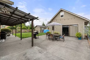 854 Delsie Dr, Grants Pass, OR 97527 - Photo 24