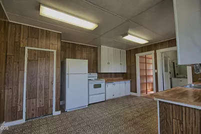 12707 Highway 238, Applegate, OR 97530 - Photo 14