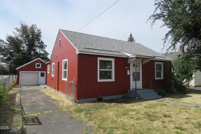2536 Darrow Avenue, Klamath Falls, OR 97601 - Photo 2