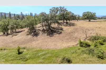 688 Worthington Road, Eagle Point, OR 97524 - Photo 52