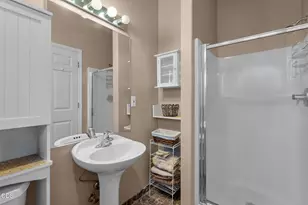 56860 Enterprise Dr, Sunriver, OR 97707 - Photo 14