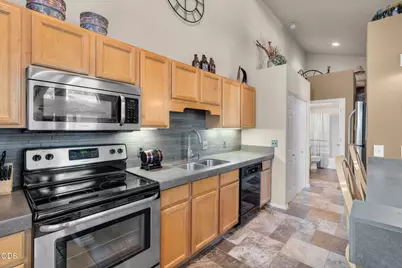 56860 Enterprise Drive # H1, Sunriver, OR 97707 - Photo 8