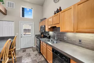 56860 Enterprise Dr, Sunriver, OR 97707 - Photo 10
