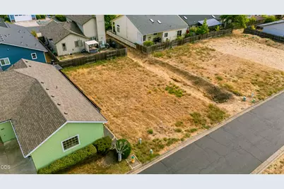 241 Red Cedar Lane, Cave Junction, OR 97523 - Photo 4
