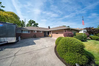 1872 Hybiscus Street, Medford, OR 97504 - Photo 1