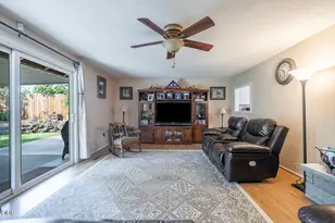 1872 Hybiscus St, Medford, OR 97504 - Photo 8