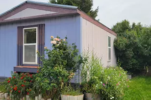 185 NW Harwood Ave, Prineville, OR 97754 - Photo 2