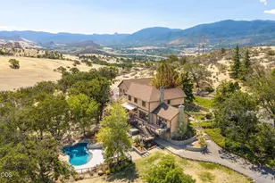 55 Pompadour Dr, Ashland, OR 97520 - Photo 4