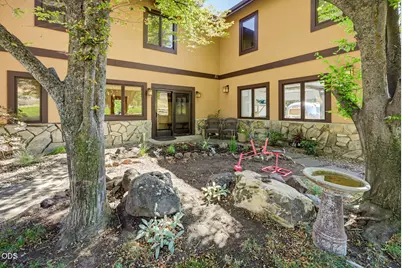 55 Pompadour Drive, Ashland, OR 97520 - Photo 10