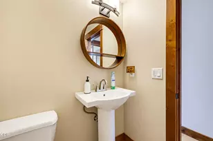55 Pompadour Dr, Ashland, OR 97520 - Photo 34
