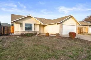 1629 Husker Butte Ln, Medford, OR 97504 - Photo 2