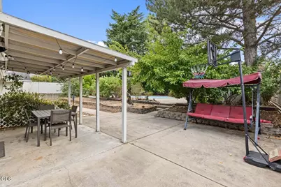 1000 La Loma Drive, Medford, OR 97504 - Photo 26