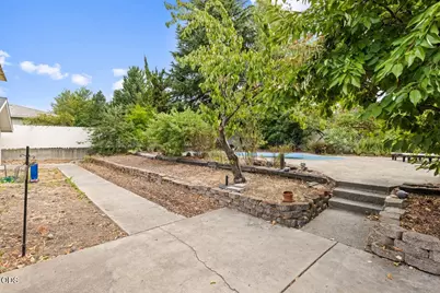 1000 La Loma Drive, Medford, OR 97504 - Photo 28