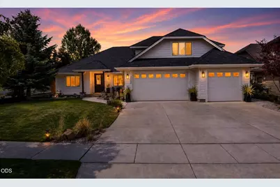 3339 NE Sandalwood Drive, Bend, OR 97701 - Photo 2