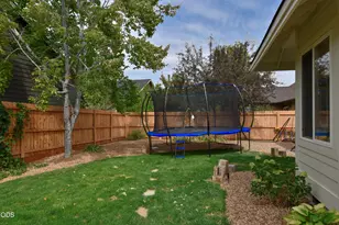 3339 NE Sandalwood Dr, Bend, OR 97701 - Photo 40
