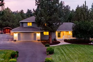 16932 Ponderosa Cascade Dr, Bend, OR 97703 - Photo 2