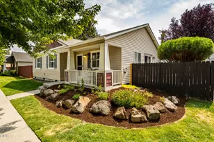 61049 Larkspur Loop, Bend, OR 97702 - Photo 4