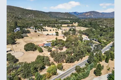 5485 Kane Creek Road, Central Point, OR 97502 - Photo 6