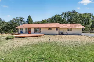 5485 Kane Creek Rd, Central Point, OR 97502 - Photo 26