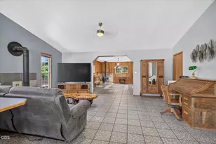 5485 Kane Creek Rd, Central Point, OR 97502 - Photo 10