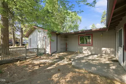 828 NW Florida Avenue, Bend, OR 97703 - Photo 2