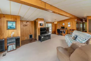 1643 SE Akins Dr, Prineville, OR 97754 - Photo 8
