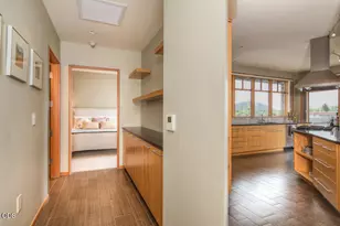 919 NW Bond St, Bend, OR 97701 - Photo 20