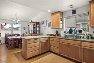 2360 Evan Wy, Central Point, OR 97502 - Photo 10