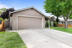 2740 Brae Dr, Medford, OR 97501 - Photo 6