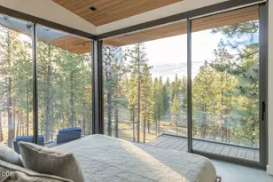 61865 Hosmer Lake Dr, Bend, OR 97702 - Photo 24