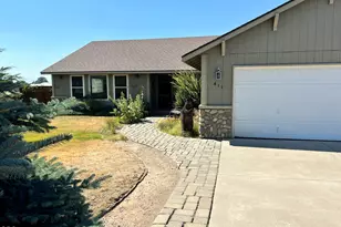 411 Meadowview St, Culver, OR 97734 - Photo 2