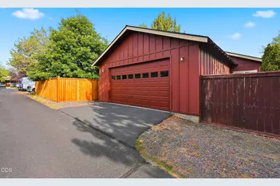 20617 Foxborough Lane, Bend, OR 97702 - Photo 28