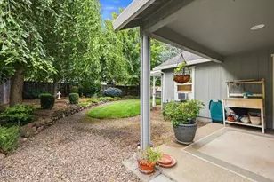 613 Nottingham Terrace, Eagle Point, OR 97524 - Photo 22