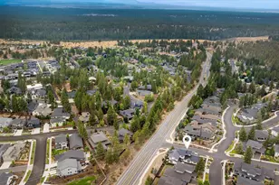 62677 NW Mehama Ct, Bend, OR 97703 - Photo 56