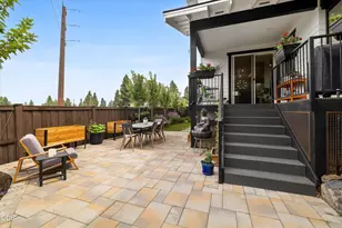 62677 NW Mehama Ct, Bend, OR 97703 - Photo 42