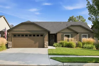 2447 NW Greenwood Avenue, Redmond, OR 97756 - Photo 1