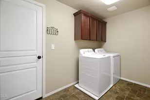 2447 NW Greenwood Ave, Redmond, OR 97756 - Photo 20